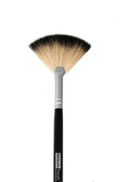 Beauty Treats Fan Powder Brush - Beautiful Black Hair